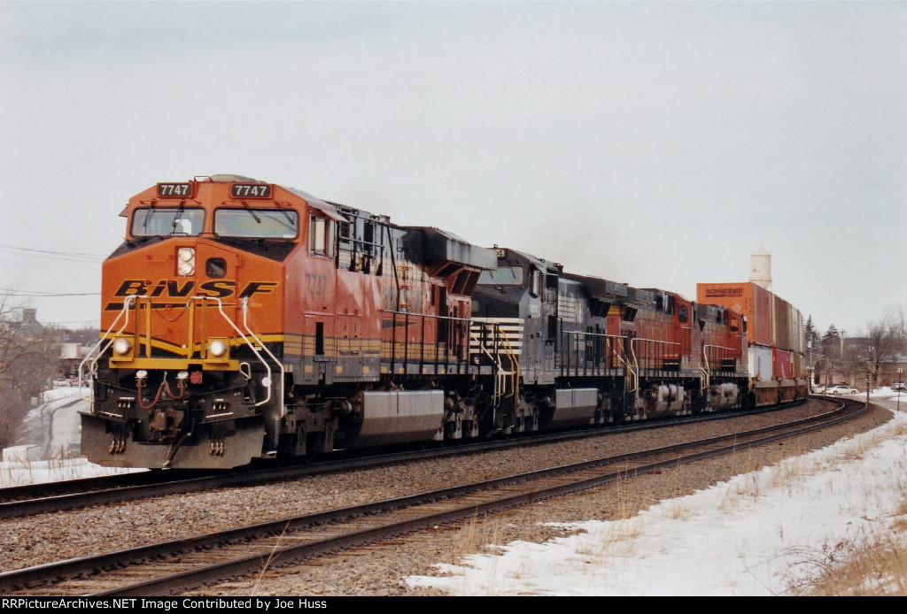 BNSF 7747 East